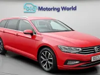 Used VW Passat SEL 150 HP (110 kW) 2023 Red Estate
