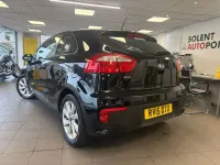 Used Kia Rio 84 HP (61 kW) 2015 Black Hatchback