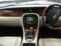 used Jaguar XJ 2.7