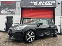 Used Renault Clio Iconic 90 HP (66 kW) 2016 Black Hatchback