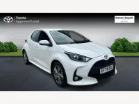Used Toyota Yaris Hybrid 2025 White Hatchback