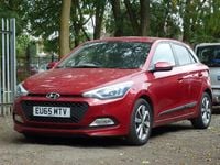 Used Hyundai i20 Premium 90 HP (66 kW) 2015 Red Hatchback