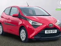 Used Toyota Aygo X-play 72 HP (52 kW) 2019 Red Hatchback