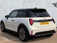 Used Mini Cooper Classic 201 HP (147 kW) 2024 White Hatchback