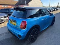 Używany Mini Cooper Hatch 2019 Niebieski Hatchback