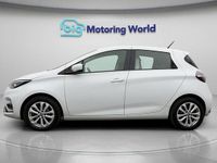 Used Renault Zoe Iconic 80 kW (109 HP) 2021 White Hatchback