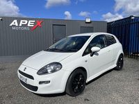 Used Fiat Punto S 77 HP (56 kW) 2012 White Hatchback