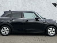 Usado Mini Cooper Classic 134 HP (98 kW) 2023 Preto Citadino