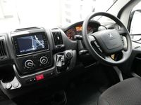 Second-hand Peugeot Boxer Premium 140 CP (102 kW) 2023 Alb Van