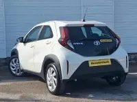Used Toyota Aygo X PURE 72 HP (52 kW) 2022 White SUV