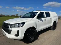 Used Toyota HiLux Active 150 HP (110 kW) 2021 White Pickup