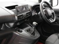 Used Toyota Proace Active 100 HP (73 kW) 2022 White MPV