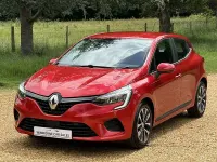 Used Renault Clio V Evolution 90 HP (66 kW) 2023 Red Hatchback
