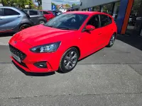 Begagnad Ford Focus ST-Line 2019 Röd Halvkombi