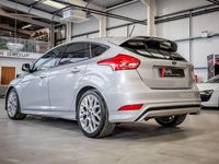Used Ford Focus ST-Line 120 HP (88 kW) 2017 Silver Hatchback