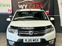 Used Dacia Sandero Lauréate 90 HP (66 kW) 2015 White Hatchback