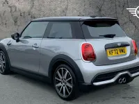 Używany Mini Cooper S Classic 176 KM (129 kW) 2022 Srebrny Hatchback