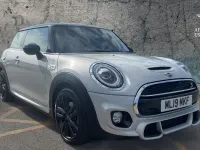 Usado Mini Cooper S Hatch 189 HP (139 kW) 2019 Prateado Citadino
