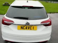 Used Vauxhall Insignia SRi 136 HP (100 kW) 2015 White Estate