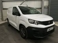 Used Peugeot Partner Premium 100 HP (73 kW) 2023 White MPV