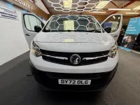 Used Vauxhall Vivaro S 100 HP (73 kW) 2022 White MPV
