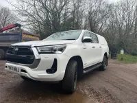 Used Toyota HiLux 204 HP (150 kW) 2021 White Pickup