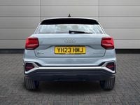 Begagnad Audi Q2 S-Line 2023 Grå SUV