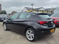 Used Vauxhall Astra SRi 150 HP (110 kW) 2017 Black Hatchback