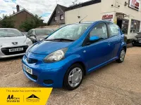 Used Toyota Aygo 67 HP (49 kW) 2010 Blue Hatchback