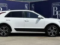 Used Kia Niro 139 HP (102 kW) 2022 White SUV