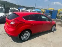 Used Ford Focus Zetec 125 HP (91 kW) 2011 Red Hatchback