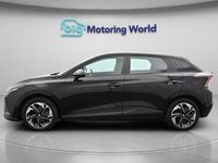 Begagnad MG MG4 EV SE 319 kW (435 HK) 2023 Halvkombi
