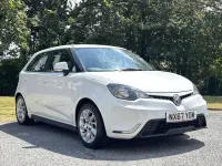 Used MG MG3 106 HP (77 kW) 2017 White Hatchback