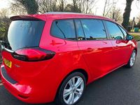 Used Vauxhall Zafira Tourer SRi 140 HP (102 kW) 2015 Red MPV