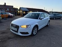 Used Audi A3 105 HP (77 kW) 2013 White Hatchback