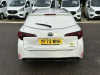 Używany Toyota Corolla 125 KM (91 kW) 2023 Biały