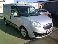 Second-hand Vauxhall Combo Sportive 2018 Argintiu Monovolum
