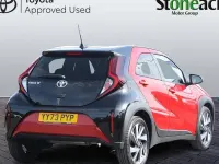 Used Toyota Aygo X 72 HP (52 kW) 2024 Red SUV
