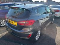 Used Ford Fiesta Zetec 100 HP (73 kW) 2018 Grey Hatchback