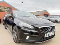 Used Volvo V40 CC 120 HP (88 kW) 2015 Estate