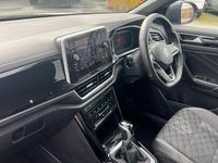 Usado VW T-Roc R-line 150 CV (110 kW) 2023 Gris SUV