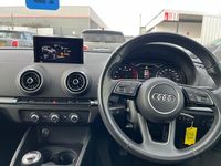 Usado Audi A3 Sportback Business 116 CV (85 kW) 2017 Plateado Utilitario