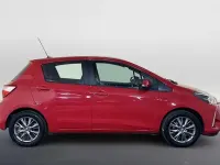Used Toyota Yaris 111 HP (81 kW) 2017 Red Hatchback