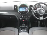 Used Mini Cooper Countryman Classic 134 HP (98 kW) 2021 Red SUV