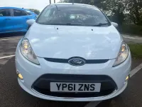 Used Ford Fiesta Zetec 82 HP (60 kW) 2011 White Hatchback