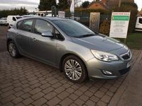 Used Vauxhall Astra Excite 115 HP (84 kW) 2011 Silver Hatchback
