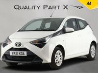 Used Toyota Aygo X-play 72 HP (52 kW) 2021 White Hatchback
