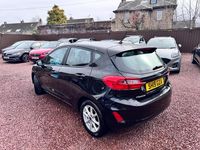 Używany Ford Fiesta Zetec 100 KM (73 kW) 2019 Czarny Hatchback