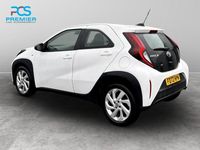 Used Toyota Aygo X PURE 72 HP (52 kW) 2023 White SUV
