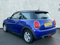 Used Mini Cooper Classic 134 HP (98 kW) 2019 Blue Hatchback